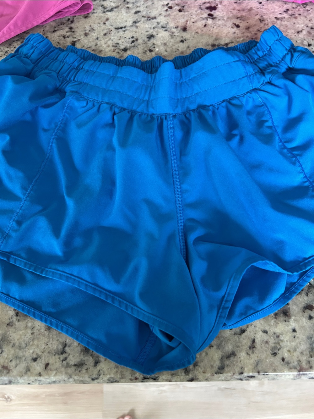 Lululemon Hotty hot shorts 2.5” low rise size 8